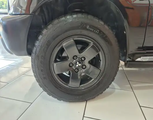 MITSUBISHI-PAJERO TR4-2005