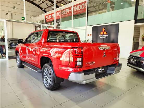 MITSUBISHI-TRITON-2026