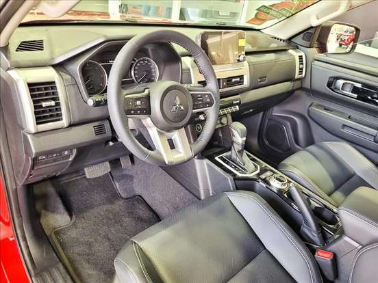 MITSUBISHI-TRITON-2026