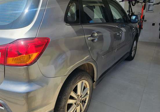 MITSUBISHI-ASX-2011