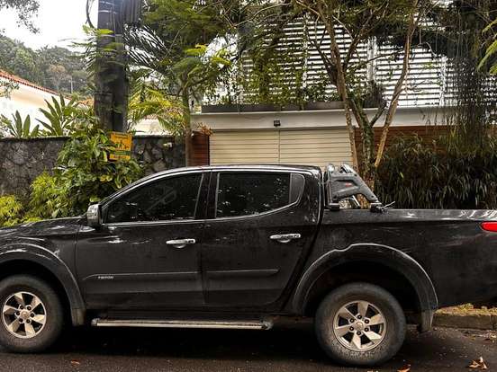 MITSUBISHI-L200 TRITON-2.4 16V TURBO DIESEL SPORT HPE CD 4P 4X4 AUTOMÁTICO MITSUBISHI-L200 TRITON-2016