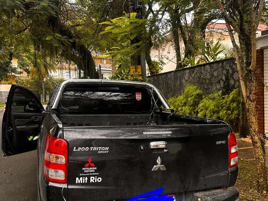 MITSUBISHI-L200 TRITON-2.4 16V TURBO DIESEL SPORT HPE CD 4P 4X4 AUTOMÁTICO MITSUBISHI-L200 TRITON-2016