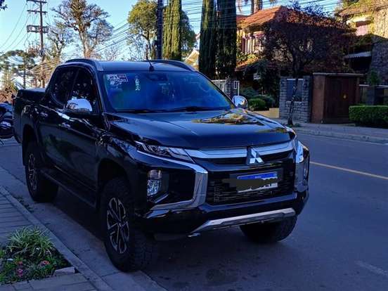 MITSUBISHI-L200 TRITON-2.4 16V TURBO DIESEL SPORT HPE-S CD 4P 4X4 AUTOMÁTICO MITSUBISHI-L200 TRITON-2025