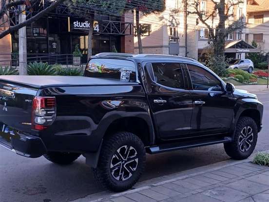 MITSUBISHI-L200 TRITON-2.4 16V TURBO DIESEL SPORT HPE-S CD 4P 4X4 AUTOMÁTICO MITSUBISHI-L200 TRITON-2025