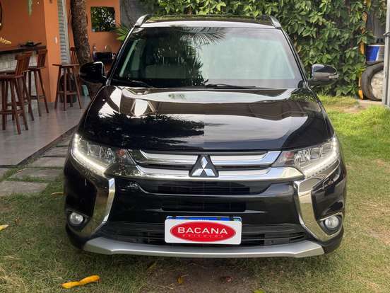 MITSUBISHI-OUTLANDER-2.2 4X4 16V DIESEL 4P AUTOMÁTICO MITSUBISHI-OUTLANDER-2015