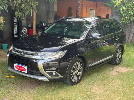 MITSUBISHI-OUTLANDER-2.2 4X4 16V DIESEL 4P AUTOMÁTICO MITSUBISHI-OUTLANDER-2015
