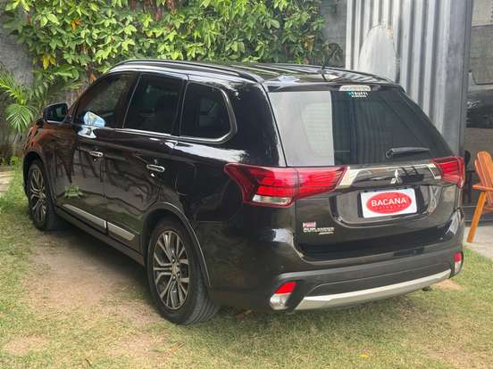 MITSUBISHI-OUTLANDER-2015