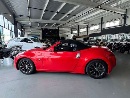 NISSAN-370Z-3.7 V6 GASOLINA ROADSTER AUTOMÁTICO NISSAN-370Z-2010