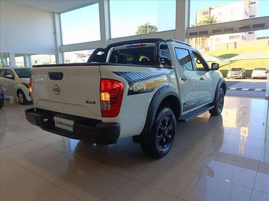NISSAN-FRONTIER-2024