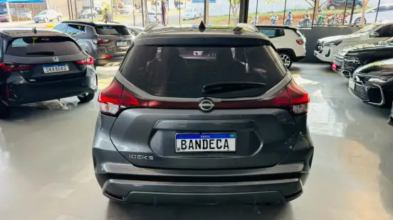 NISSAN-KICKS-2023