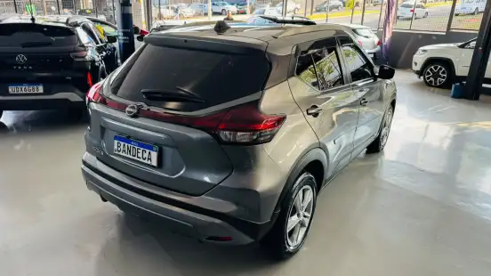 NISSAN-KICKS-2023
