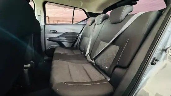 NISSAN-KICKS-2023