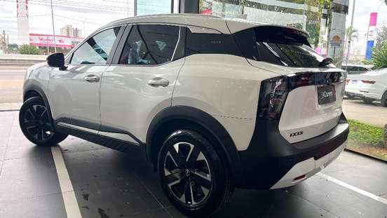 NISSAN-KICKS-2025