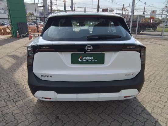 NISSAN-KICKS-2025