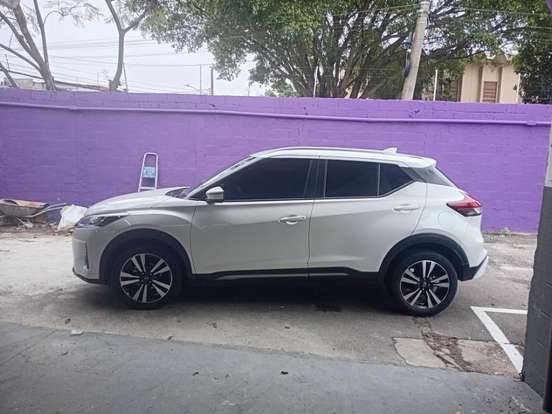 NISSAN-KICKS-2023