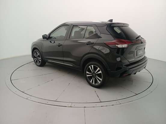 NISSAN-KICKS-2023