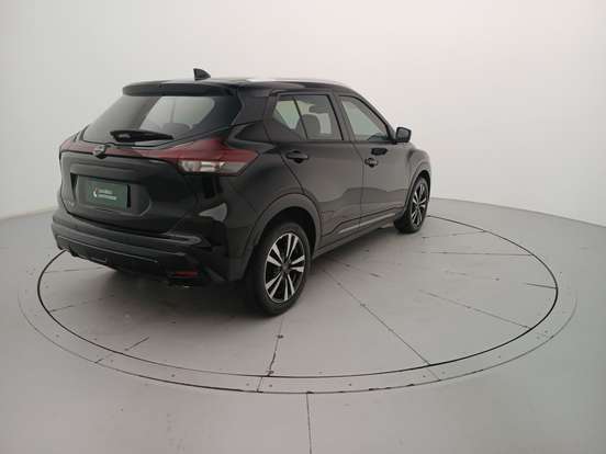 NISSAN-KICKS-2023
