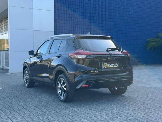 NISSAN-KICKS-2023