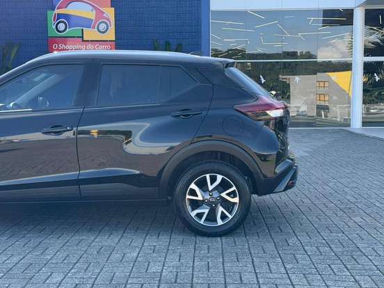 NISSAN-KICKS-2023