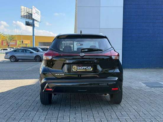 NISSAN-KICKS-2023