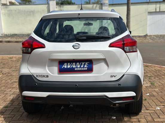 NISSAN-KICKS-2020
