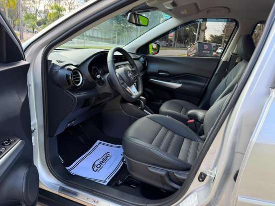 NISSAN-KICKS PLAY-2025