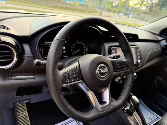 NISSAN-KICKS PLAY-2025
