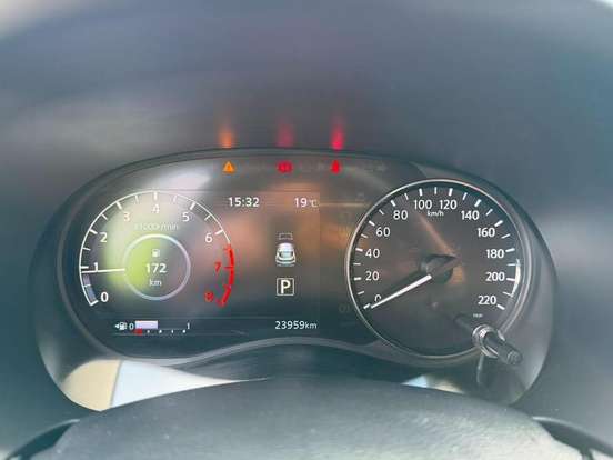 NISSAN-KICKS PLAY-2025