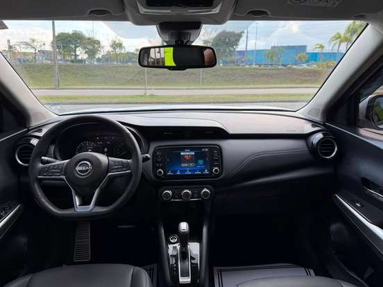 NISSAN-KICKS PLAY-2025