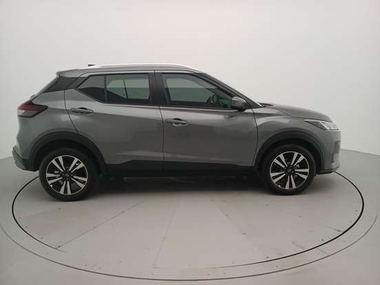 NISSAN-KICKS PLAY-2025