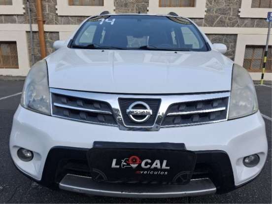NISSAN-LIVINA-2013