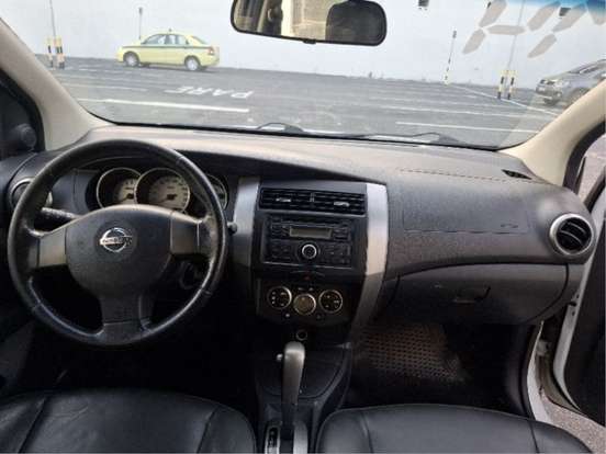 NISSAN-LIVINA-2013