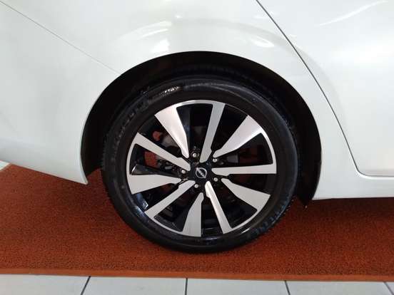 NISSAN-SENTRA-2024