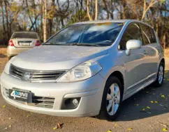 NISSAN TIIDA 1.8 SL 16V FLEX 4P MANUAL NISSAN TIIDA 1.8 SL 16V FLEX 4P MANUAL