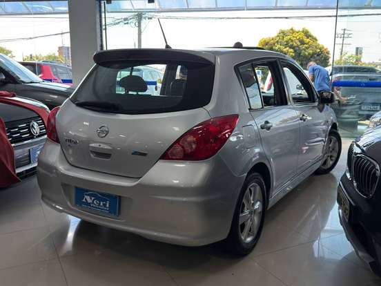 NISSAN-TIIDA-1.8 SL 16V FLEX 4P AUTOMÁTICO NISSAN-TIIDA-2012