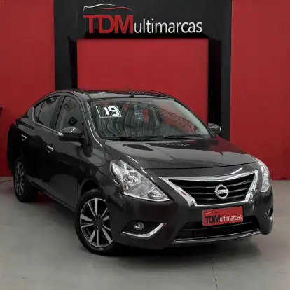NISSAN-VERSA-2018