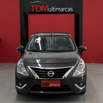 NISSAN-VERSA-2018