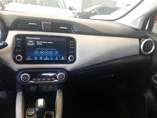NISSAN-VERSA-2023