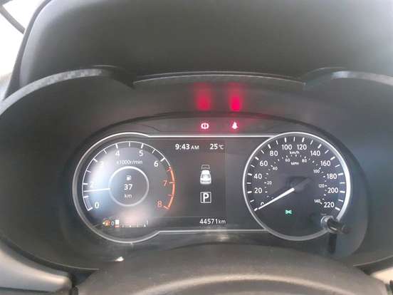 NISSAN-VERSA-2023