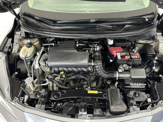 NISSAN-VERSA-2021