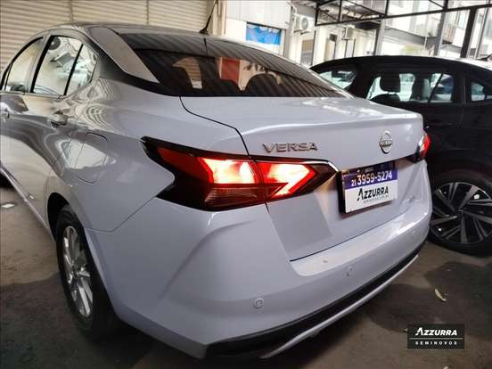 NISSAN-VERSA-2024
