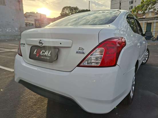 NISSAN-VERSA-1.6 16V FLEXSTART SPECIAL EDITION 4P XTRONIC NISSAN-VERSA-2020