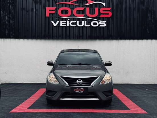 NISSAN-VERSA-2019