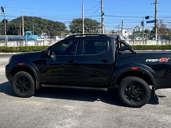 NISSAN-FRONTIER-2.3 16V TURBO DIESEL PRO4X CD 4X4 AUTOMÁTICO NISSAN-FRONTIER-2025