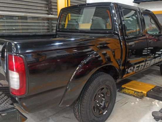 NISSAN-FRONTIER-2.8 SE SERRANA 4X4 CD TURBO ELETRONIC DIESEL 4P MANUAL NISSAN-FRONTIER-2005