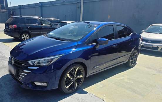 NISSAN-VERSA-2023