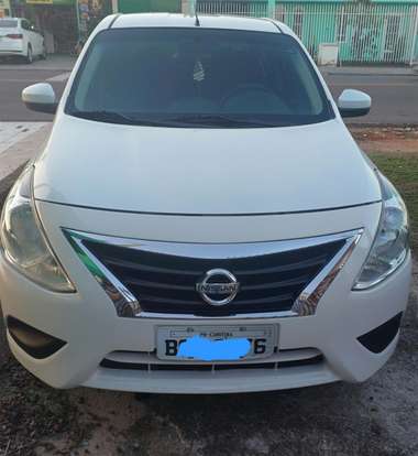 NISSAN-VERSA-2018