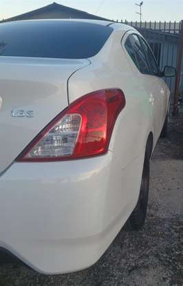 NISSAN-VERSA-2018