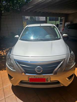 NISSAN-VERSA-2018