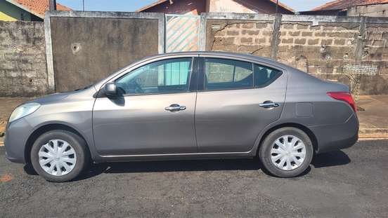 NISSAN-VERSA-1.6 16V FLEX SV 4P MANUAL NISSAN-VERSA-2014